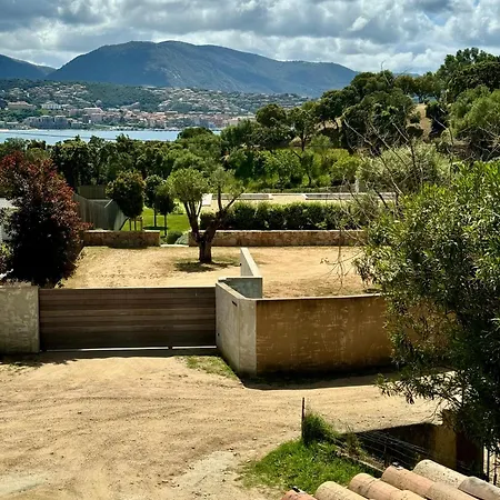 A 2 Pas De La * Olmeto (Corsica)